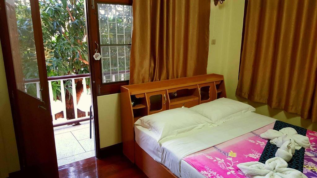 Emmanuel Guesthouse Prachuap Khiri Khan Exterior foto